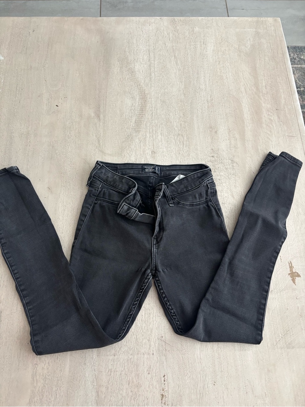 Abercrombie & Fitch Women's Black Harper Low Rise Skinny Jeans
